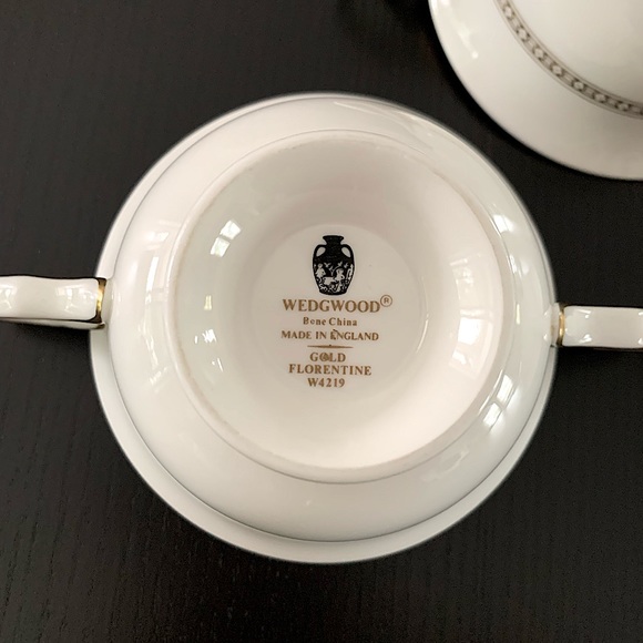 WEDGWOOD England Bone China GOLD FLORENTINE W4219 Cream Soup And Saucer set of 3 - Picture 6 of 16